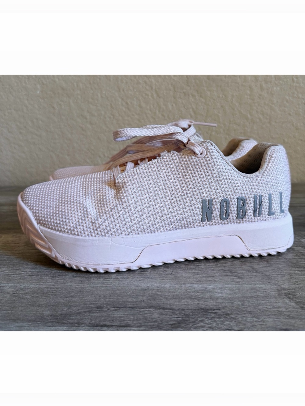 NOBULL Outwork Edge Shoes Light Pink Womens Size 8.5